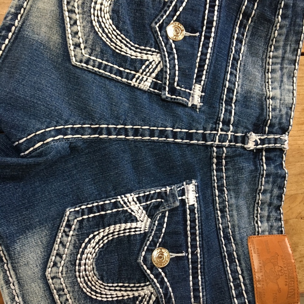 Women’s size 29 True Religion denim shorts